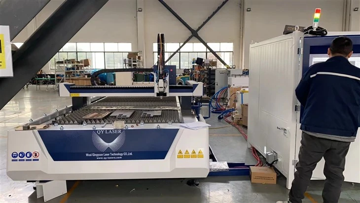 Laserový řezací stroj na kov 6Kw & 12Kw 2000 * 6000 mm s jedním stolem