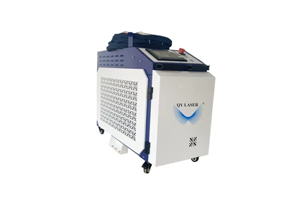 Nejlépe hodnocený 1500w 2000w 3000w ruční laserový čisticí stroj na odstraňování rzi olejovými barvami z nerezové oceli čistič laseru